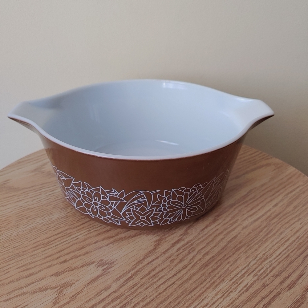 Pyrex Woodland‎ Baking Casserole 475-B great condition